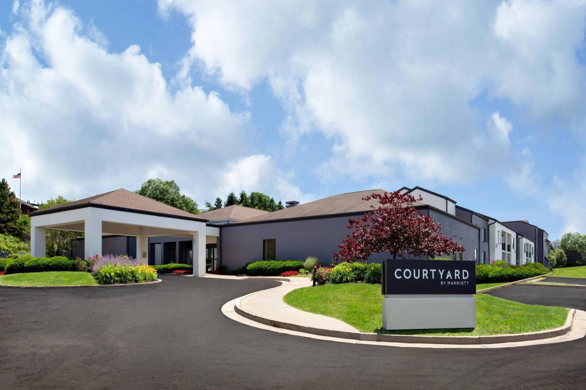 מלון Coraopolis Courtyard By Marriott Pittsburgh Airport מראה חיצוני תמונה