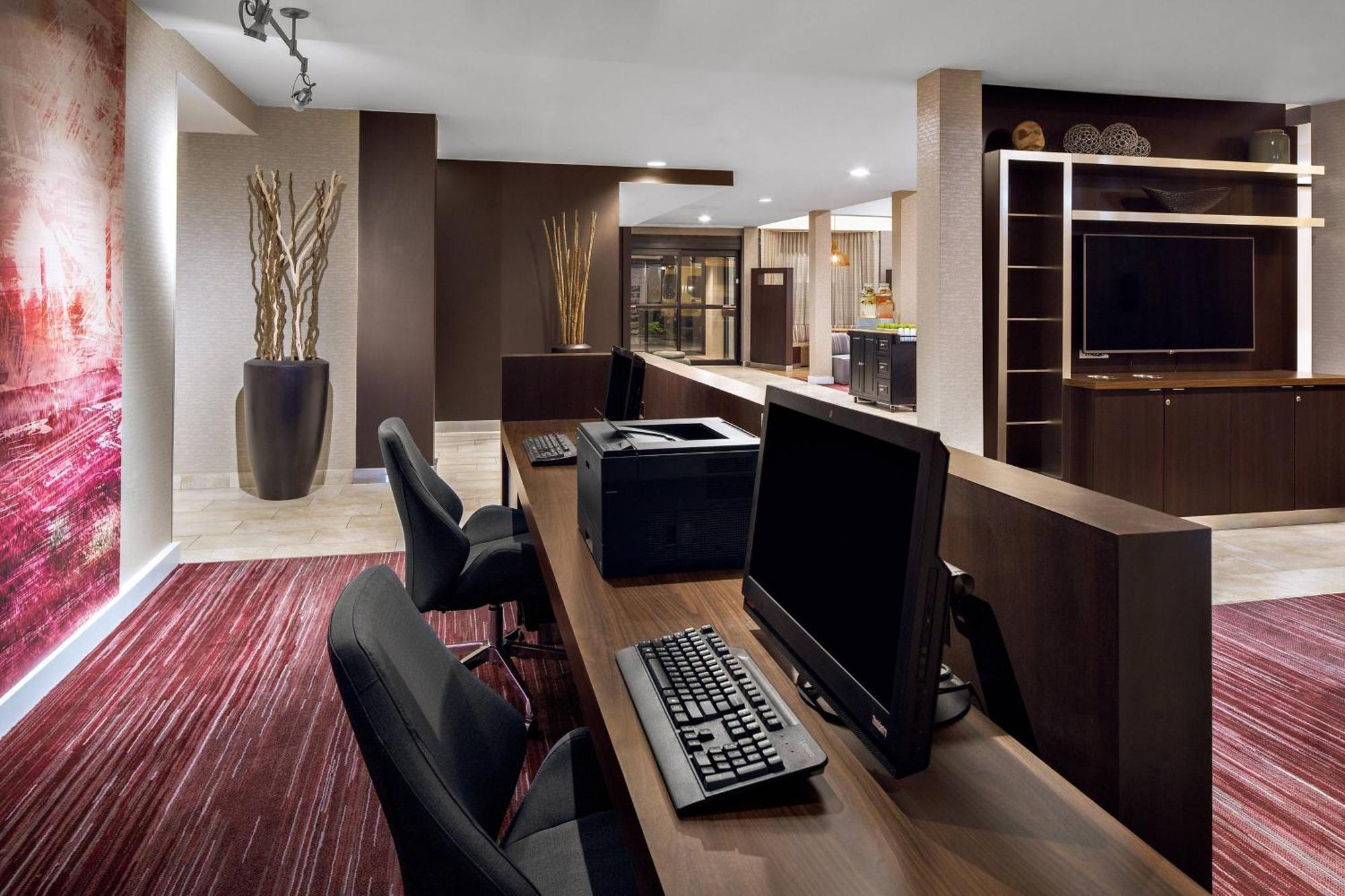 מלון Coraopolis Courtyard By Marriott Pittsburgh Airport מראה חיצוני תמונה