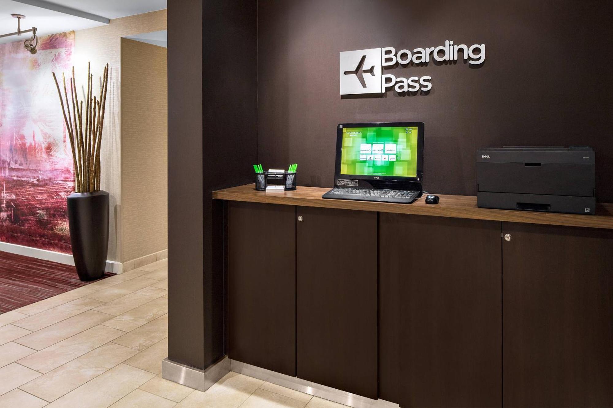מלון Coraopolis Courtyard By Marriott Pittsburgh Airport מראה חיצוני תמונה