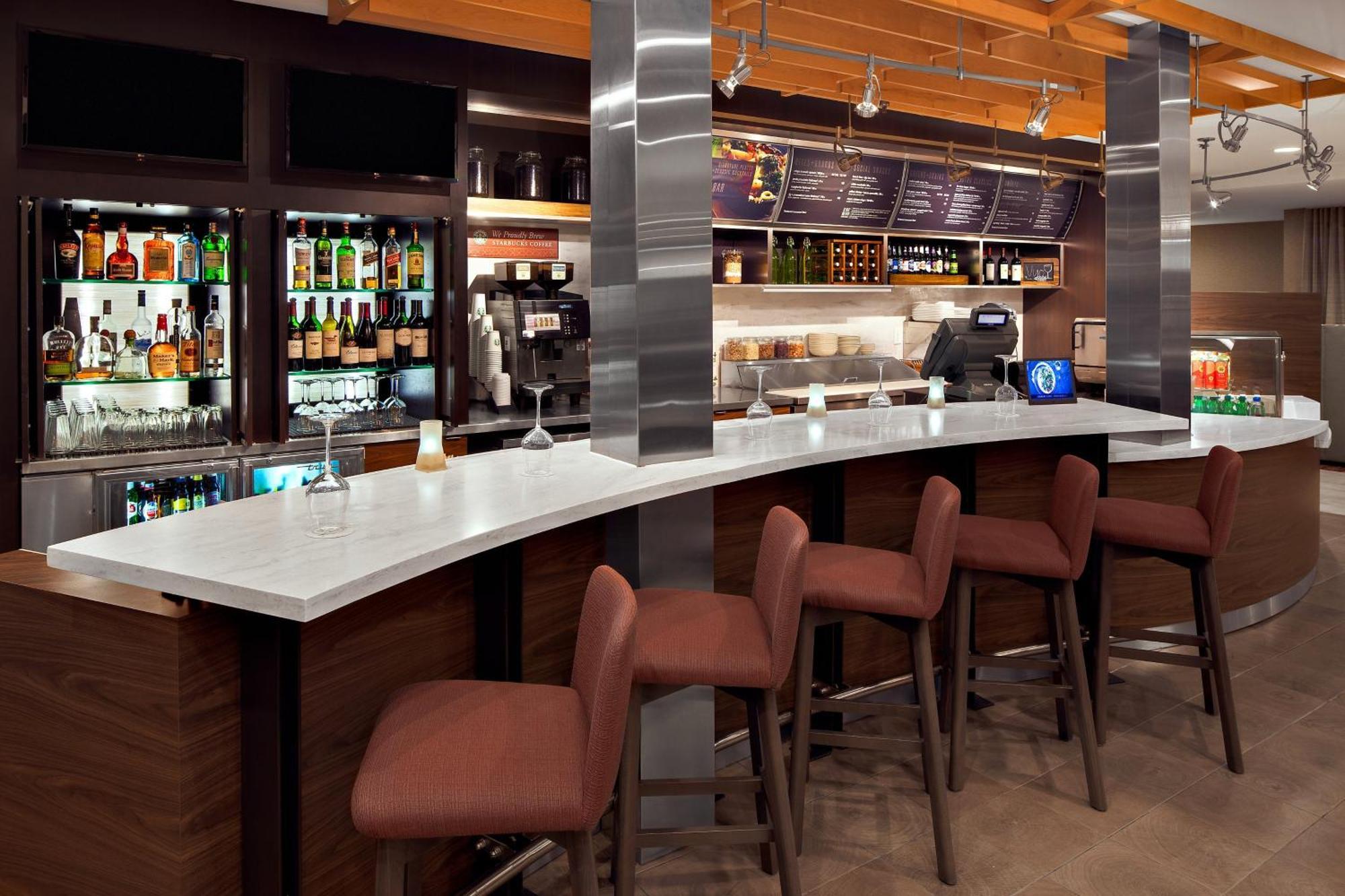 מלון Coraopolis Courtyard By Marriott Pittsburgh Airport מראה חיצוני תמונה