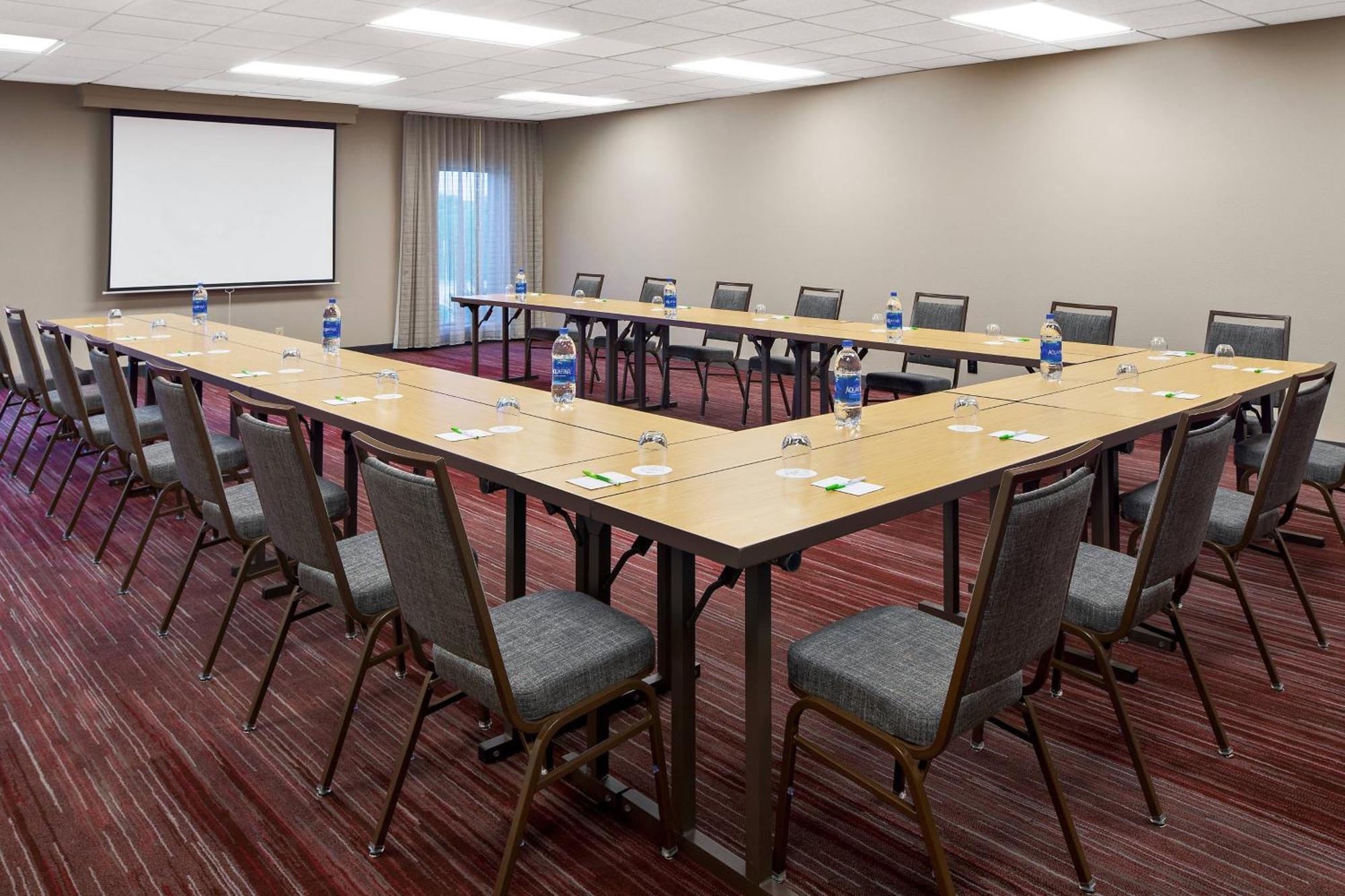 מלון Coraopolis Courtyard By Marriott Pittsburgh Airport מראה חיצוני תמונה