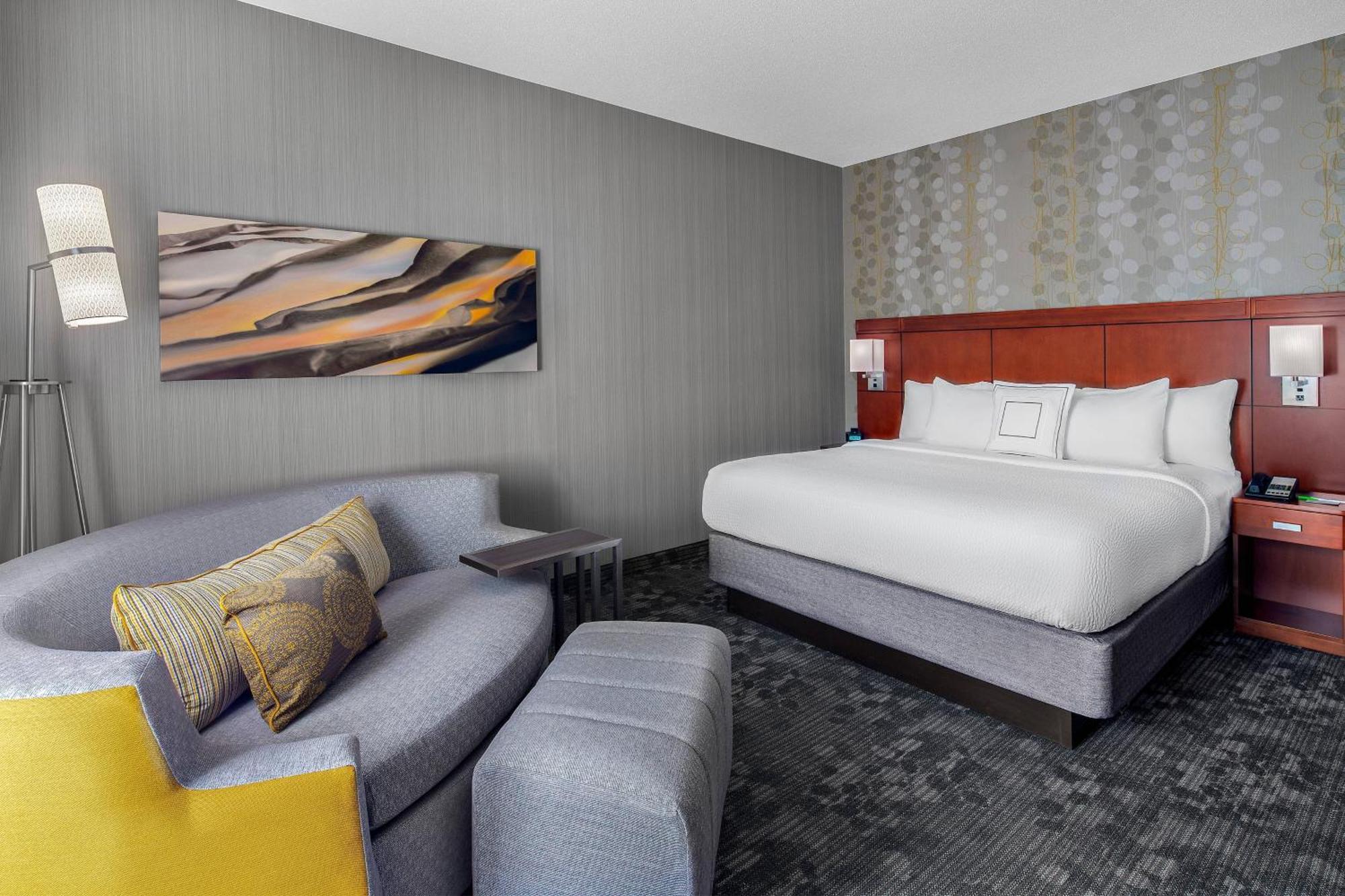 מלון Coraopolis Courtyard By Marriott Pittsburgh Airport מראה חיצוני תמונה