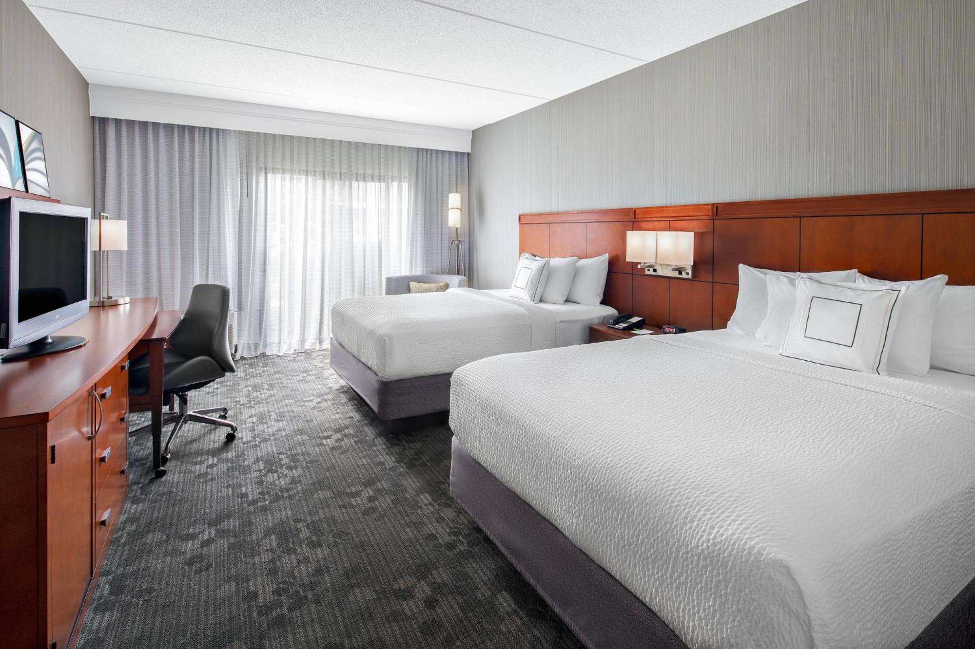 מלון Coraopolis Courtyard By Marriott Pittsburgh Airport מראה חיצוני תמונה