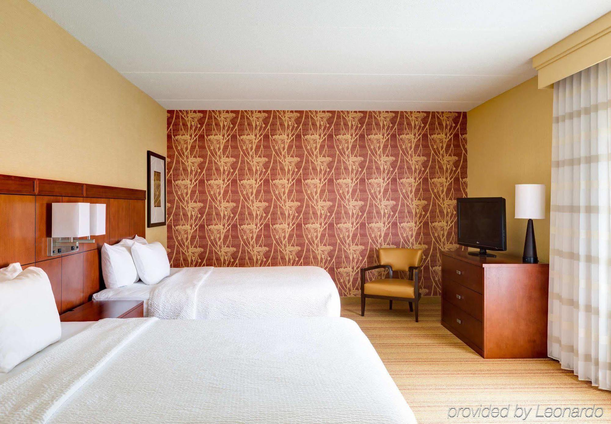 מלון Coraopolis Courtyard By Marriott Pittsburgh Airport מראה חיצוני תמונה