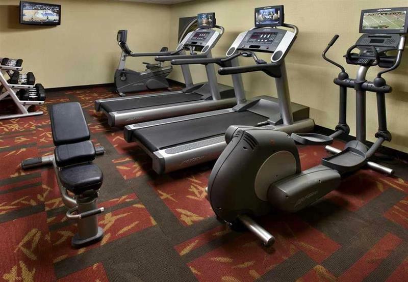 מלון Coraopolis Courtyard By Marriott Pittsburgh Airport מראה חיצוני תמונה